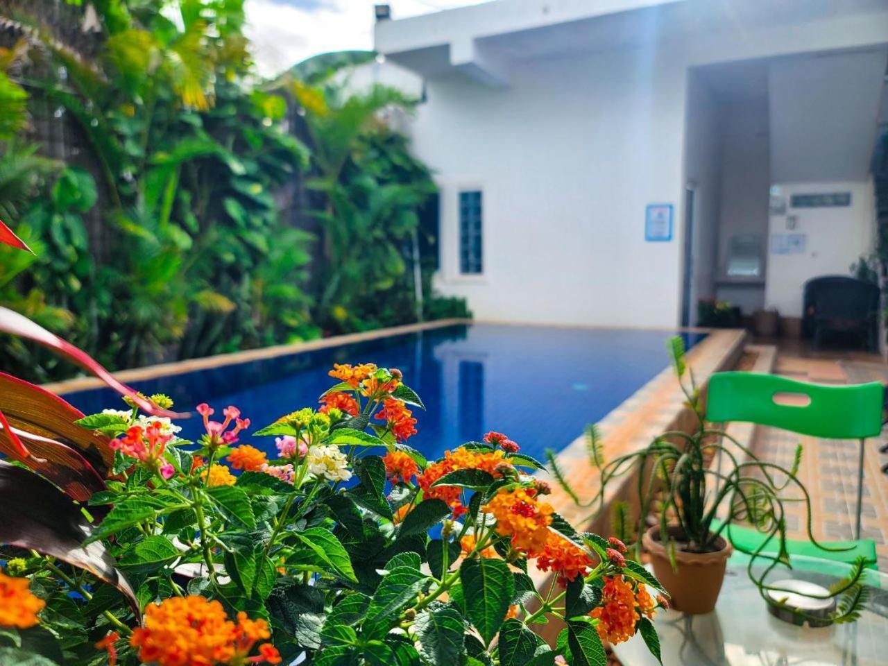 A Pousada Bed & Bedzzz Siem Reap Exterior foto