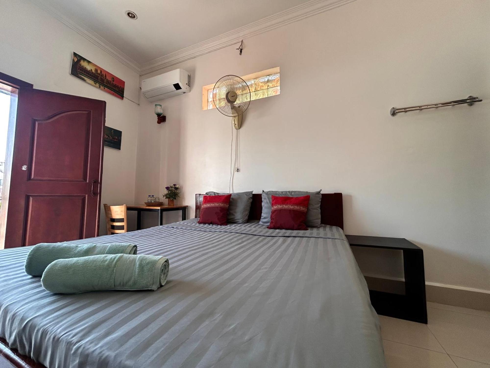 A Pousada Bed & Bedzzz Siem Reap Exterior foto